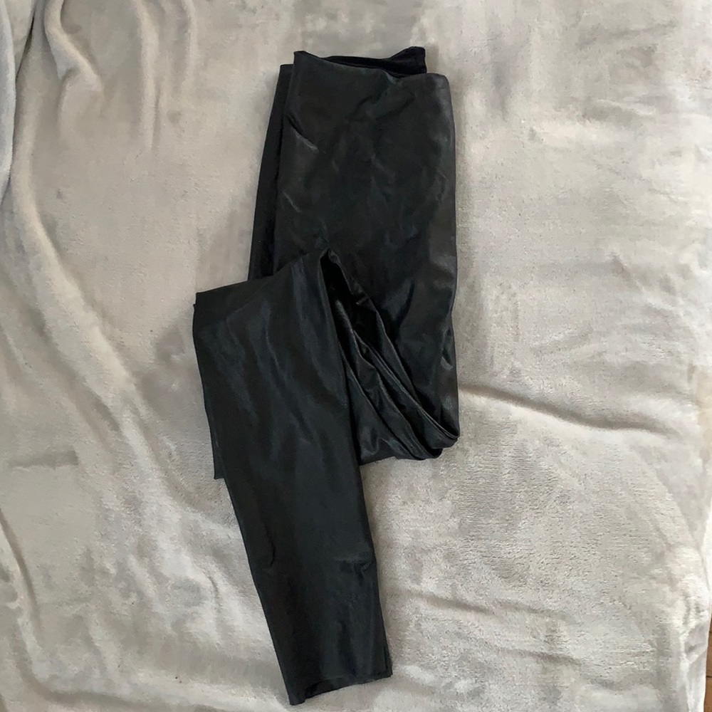 Commando faux leather leggings size Large